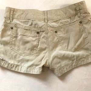 Guess khaki shorts size 27/4 soft lyocell